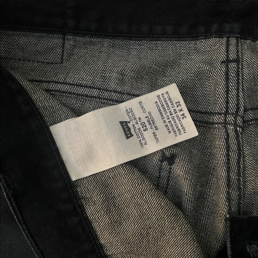 RARE Levi’s 520 Taper Jeans​​​